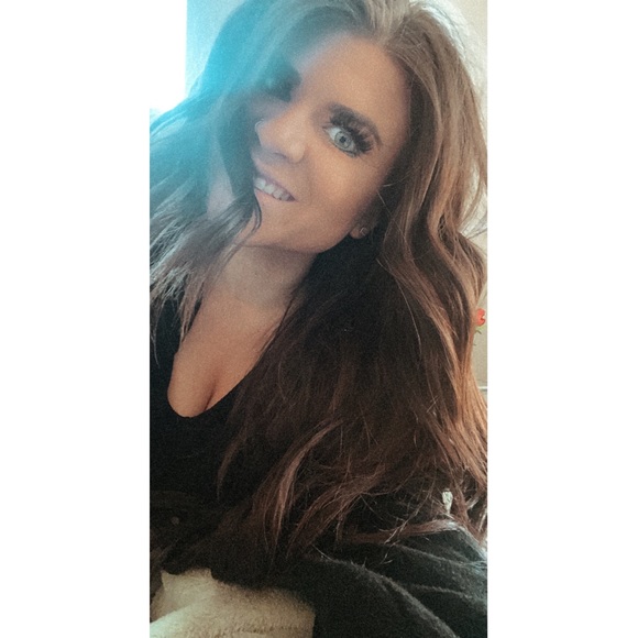 Meet your Posher, Alex - Picture 2 of 5